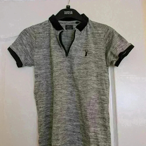 Next kids boys shirt grey with black trim and stag head age 9 - Picture 2 of 7